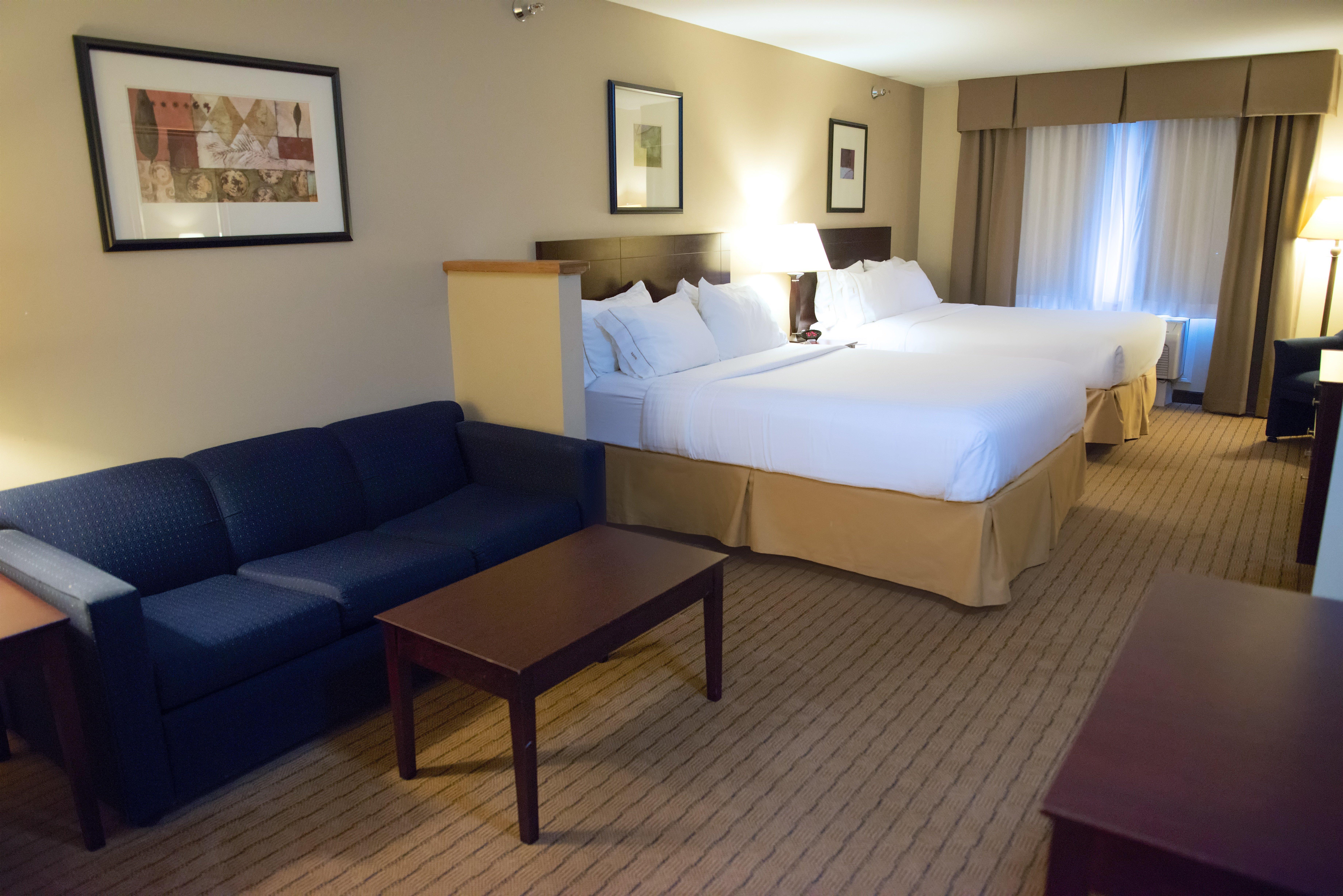 Holiday Inn Express Devils Lake By Ihg Екстериор снимка