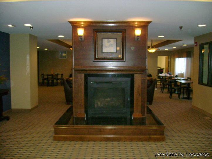 Holiday Inn Express Devils Lake By Ihg Интериор снимка